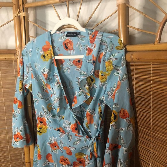 Pretty Little Thing Wrap Floral Dress Size 6 - Picture 6 of 9
